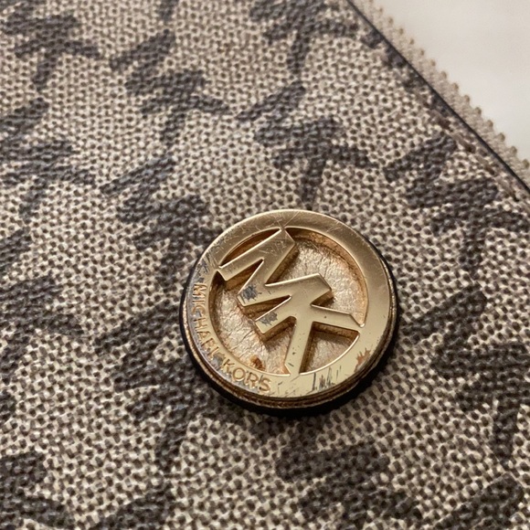 MICHAEL KORS clutch/wristlet - Picture 5 of 5